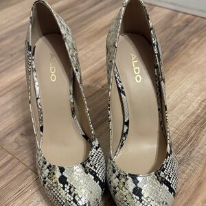 Aldo Snakeskin Pattern Heels - Black and Cream